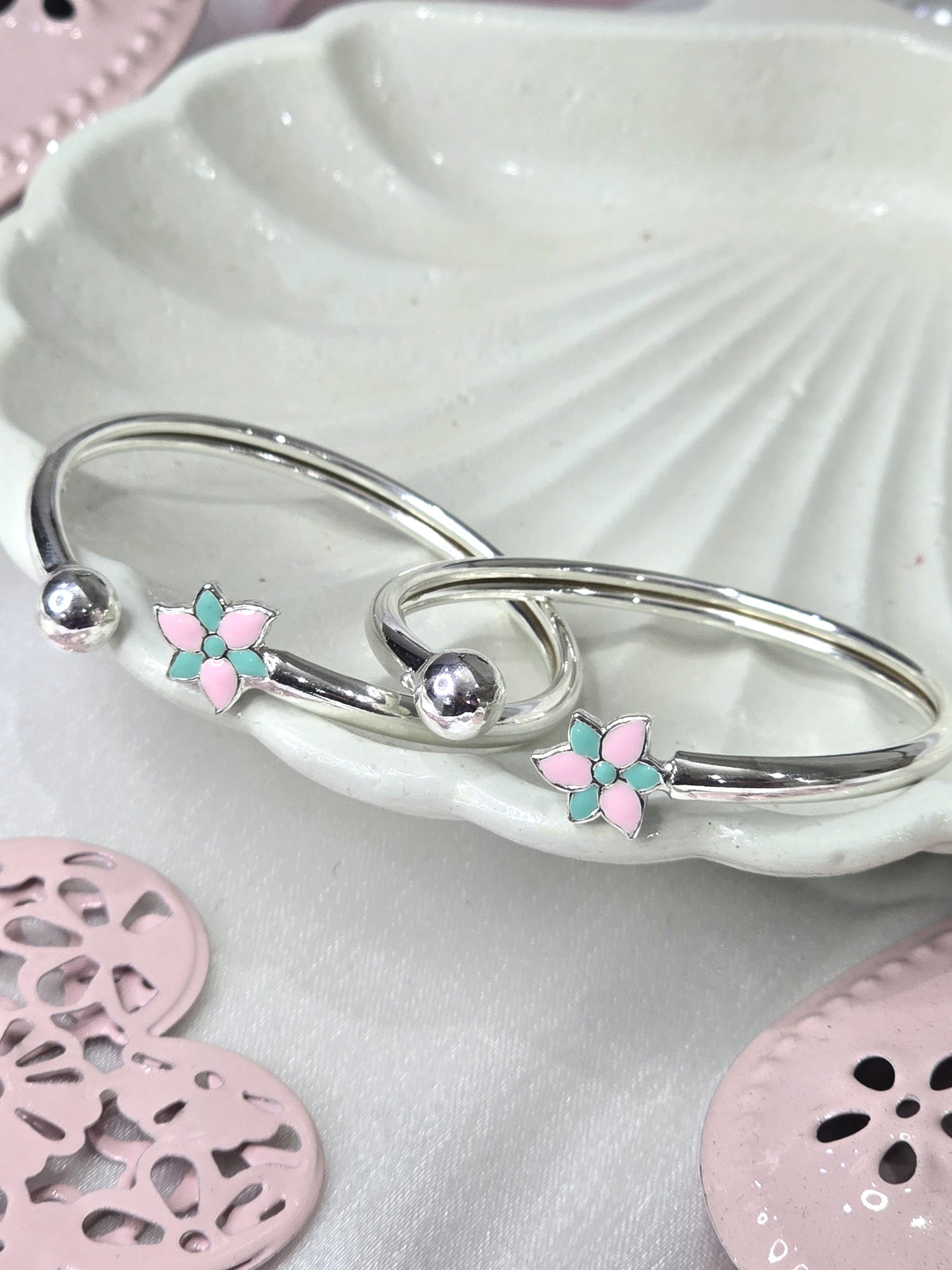 Silver Enamel Flower Baby Kada